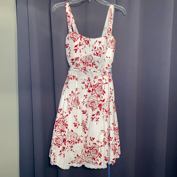 Dresses & Skirts - Summer Dress